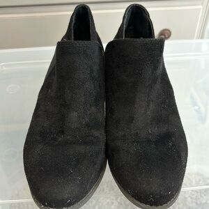 Me too black booties slip on